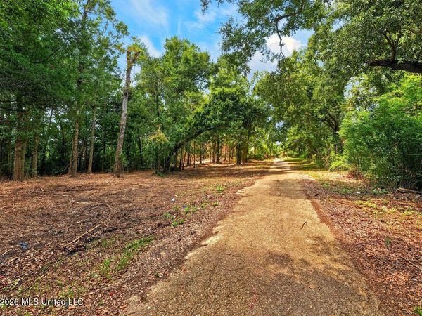 Bellview Avenue, Moss Point, MS 39563