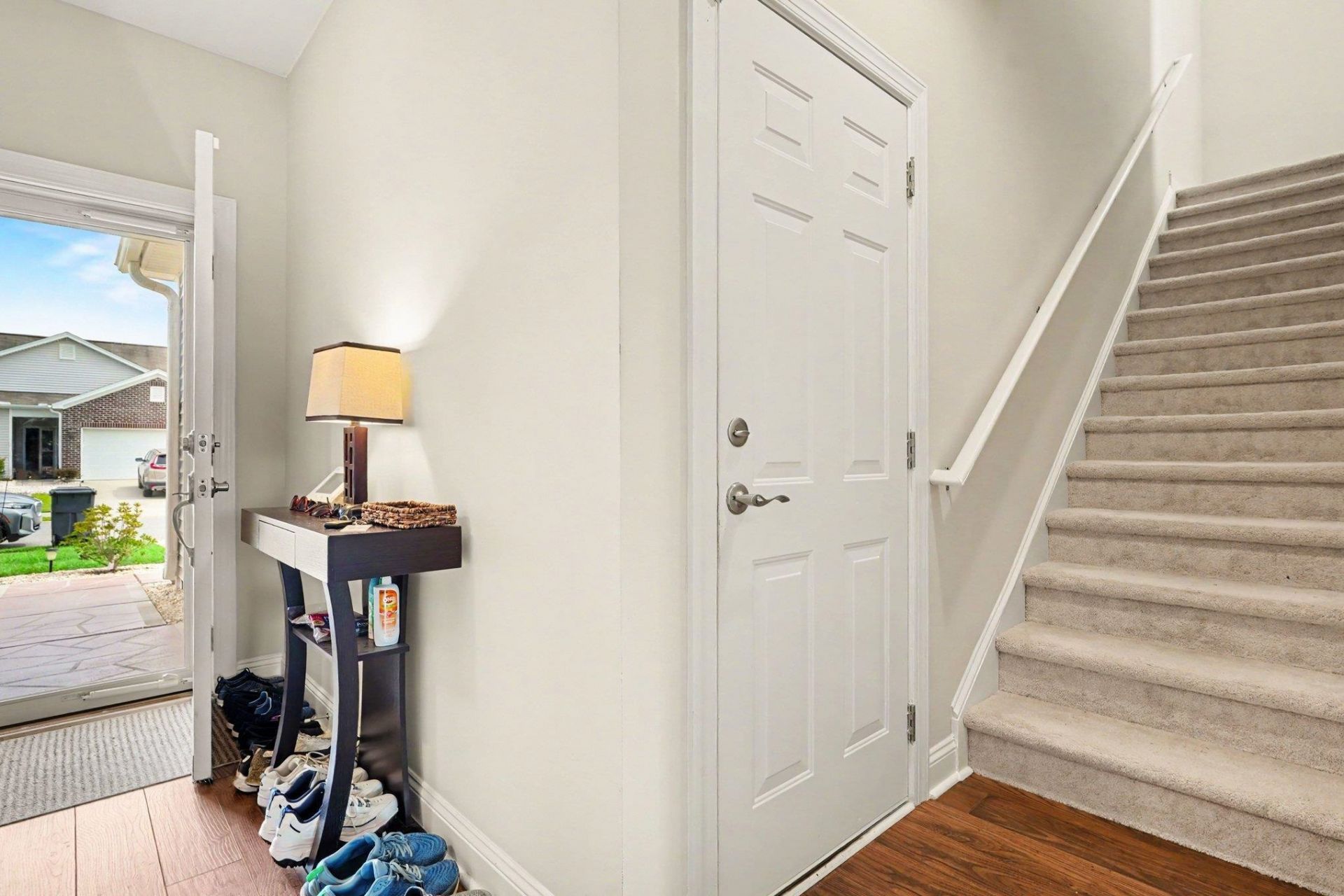 768 Devon Estate Ave. Photo 16