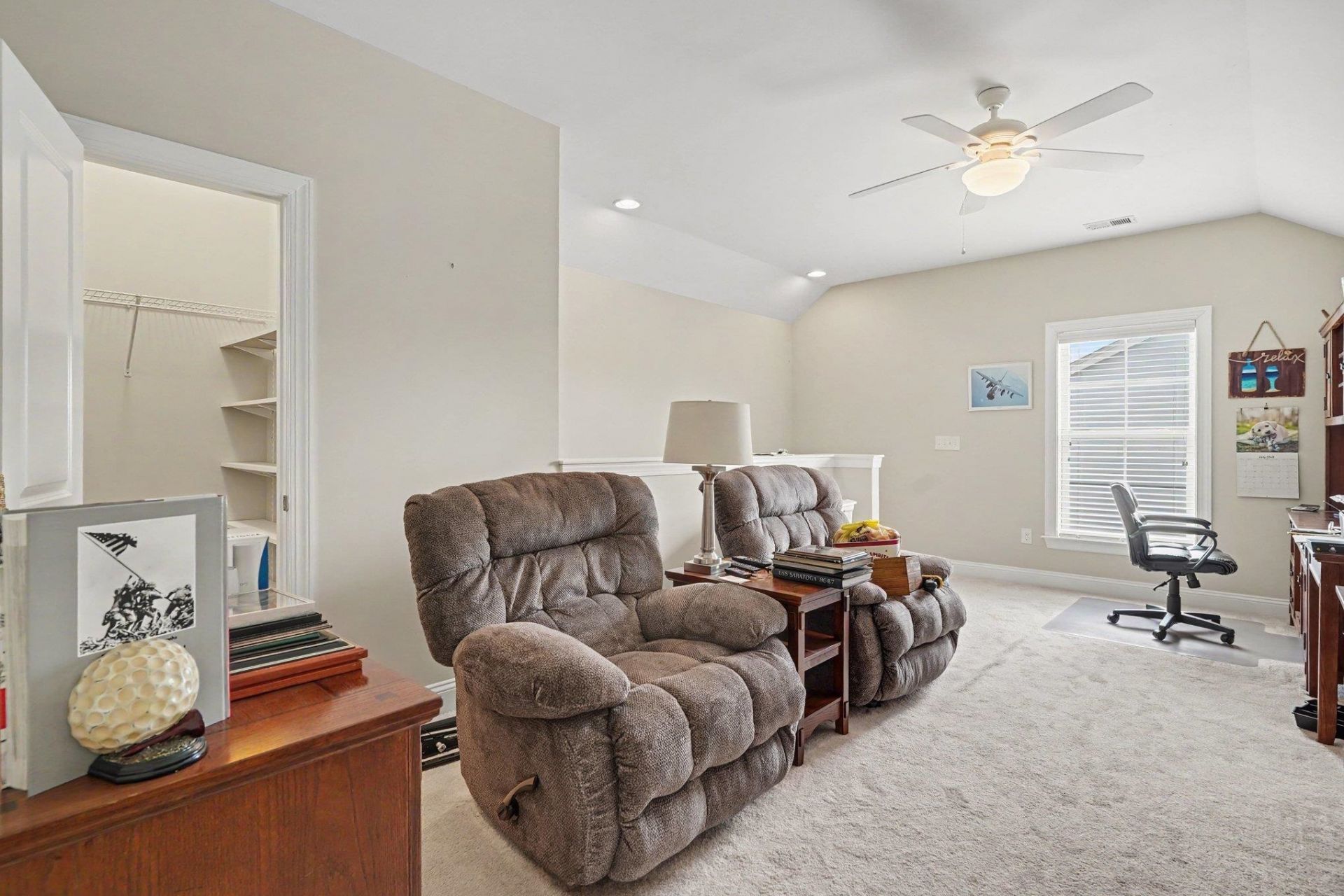 768 Devon Estate Ave. Photo 18