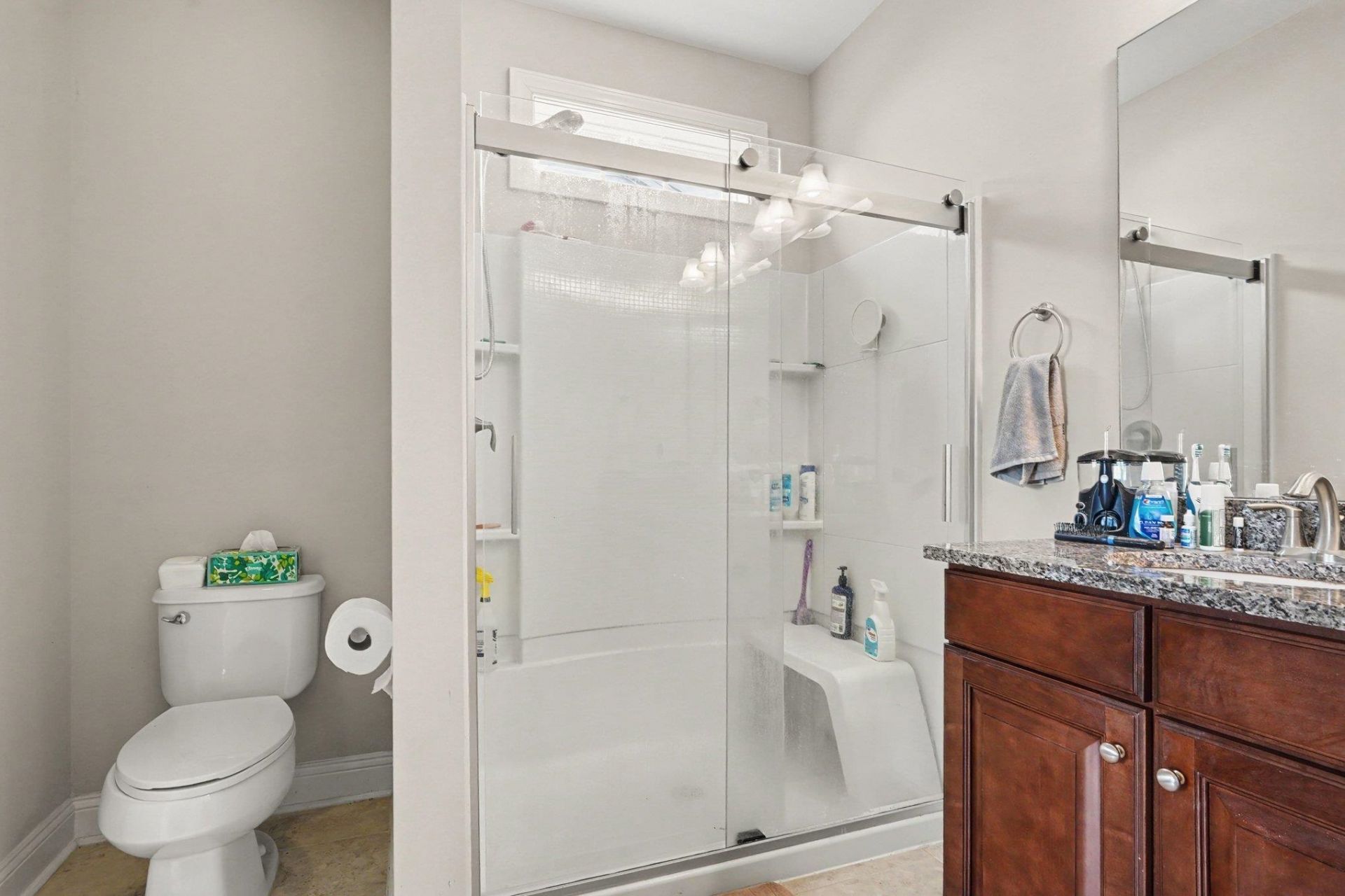768 Devon Estate Ave. Photo 20