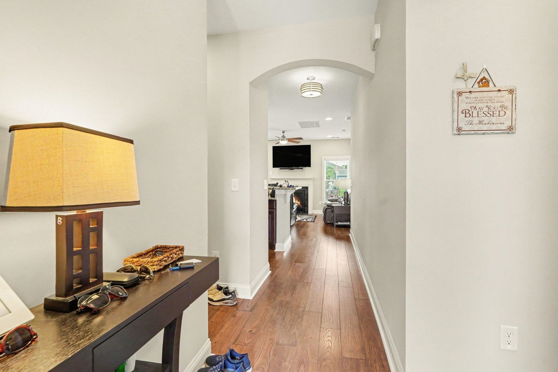 768 Devon Estate Ave. Photo 4