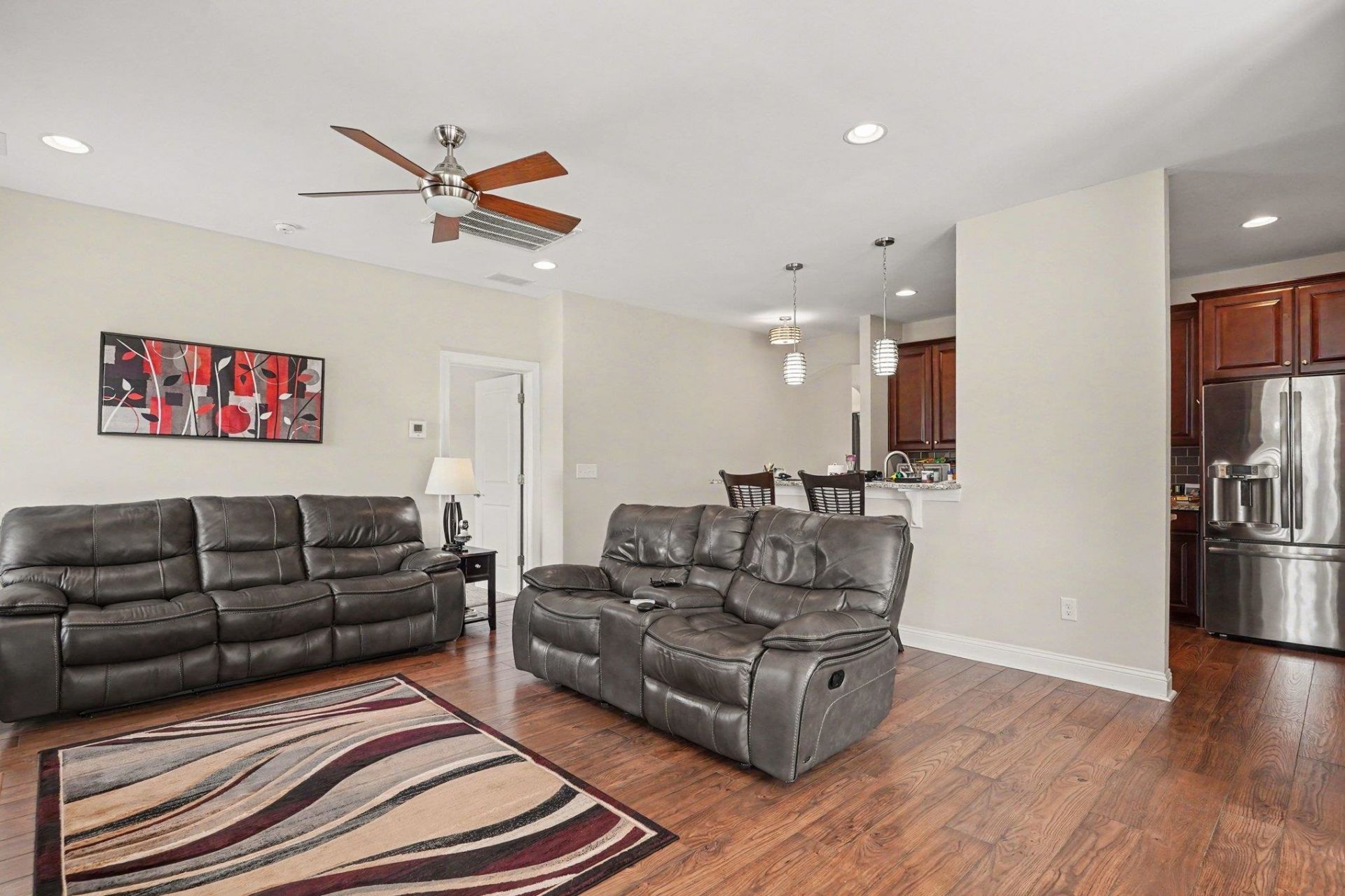 768 Devon Estate Ave. Photo 6