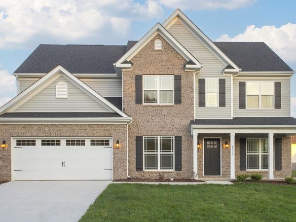 5017 Salient Dr , Spring Hill, TN 37174