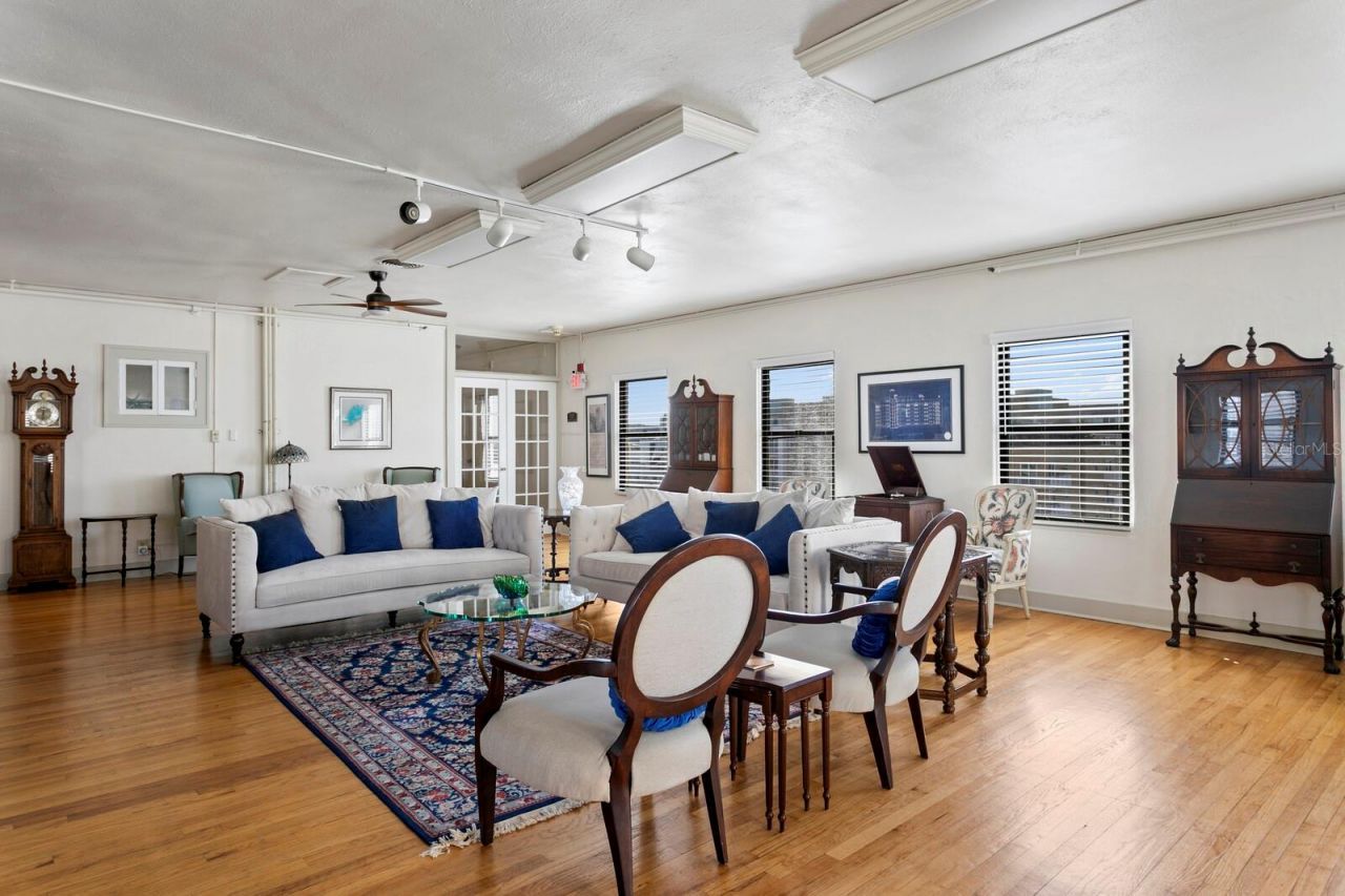 130 4th Avenue N, Unit 107, Saint Petersburg, FL 33701 Photo