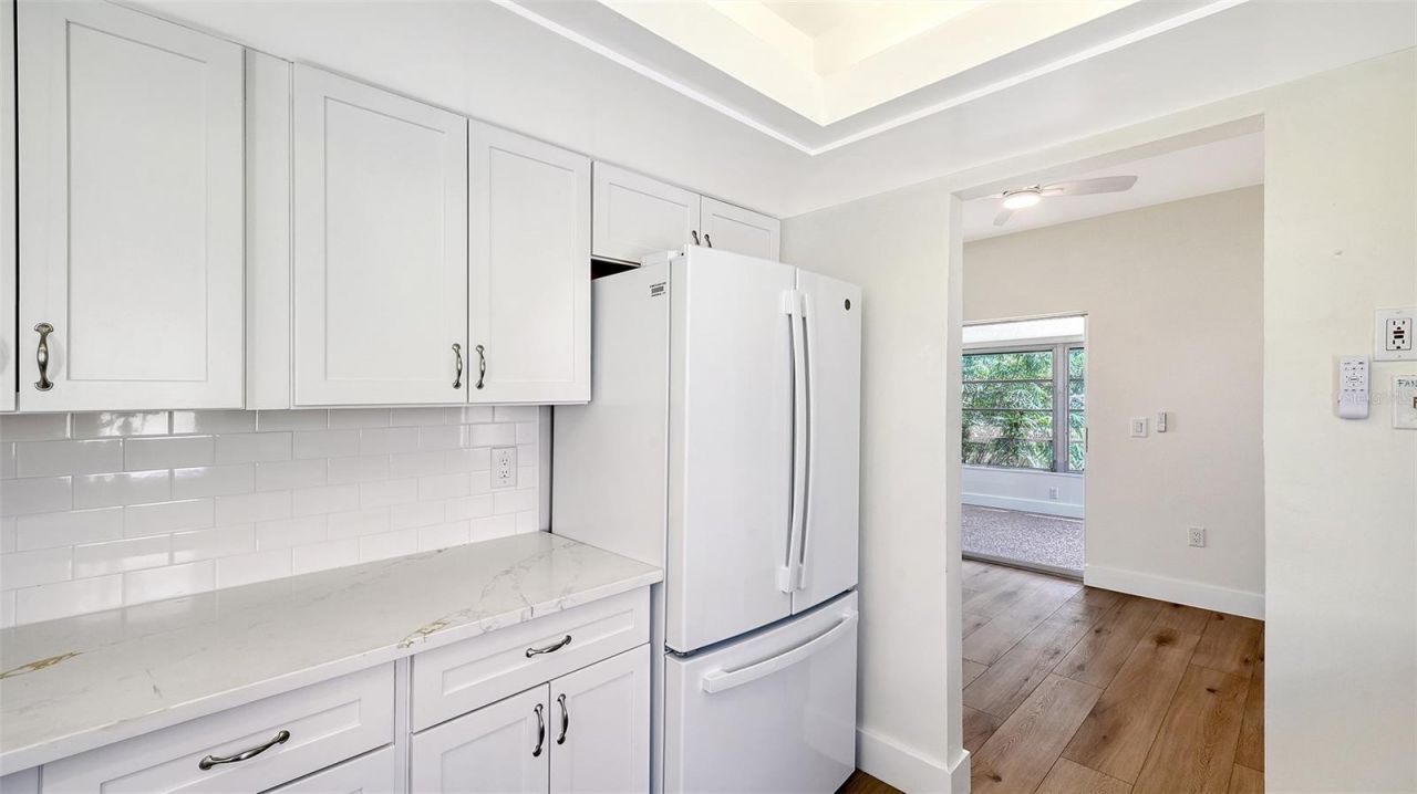 5911 Tidewood Avenue, Unit 3, Sarasota, FL 34231 Photo