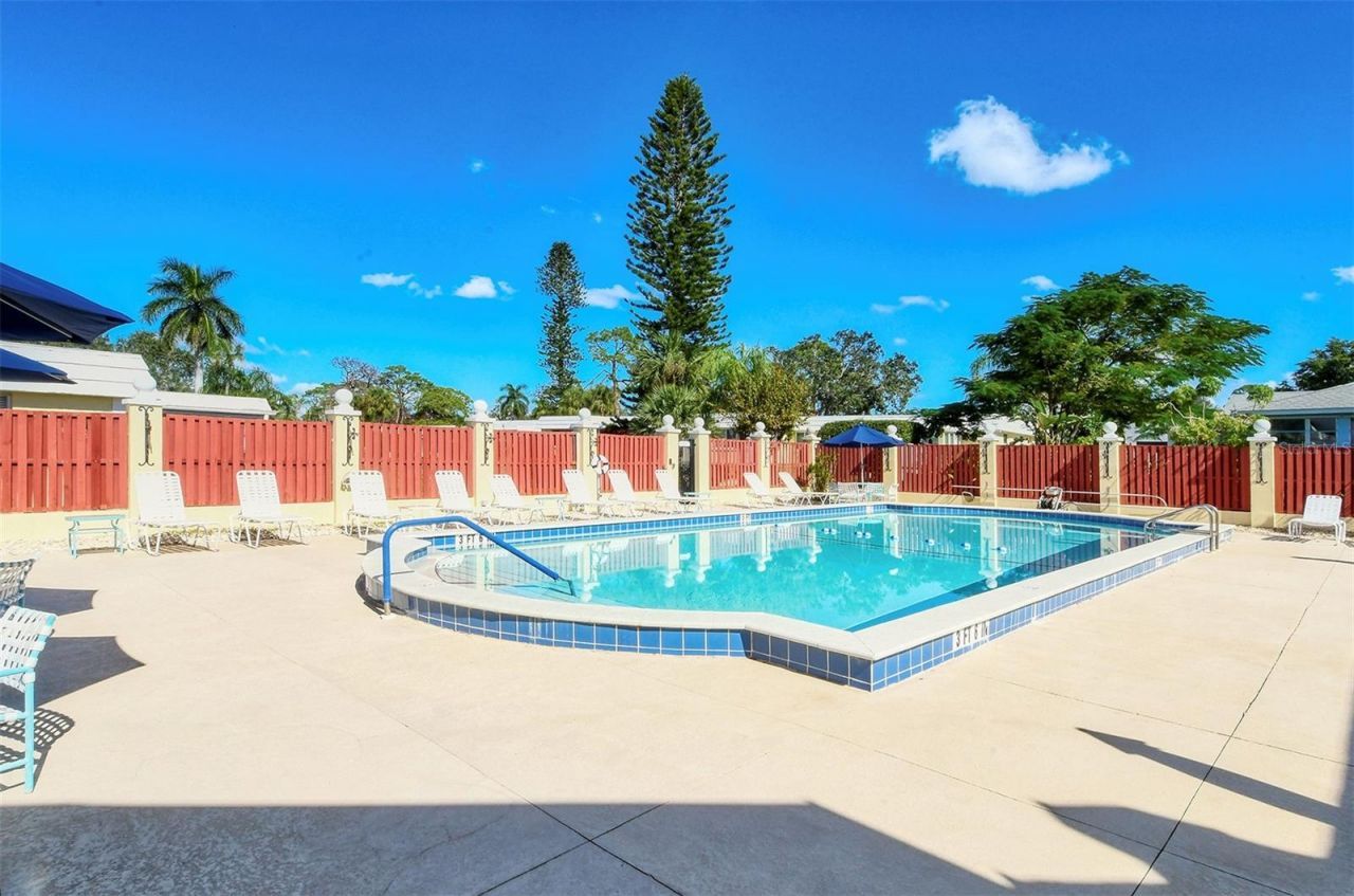 5911 Tidewood Avenue, Unit 3, Sarasota, FL 34231 Photo