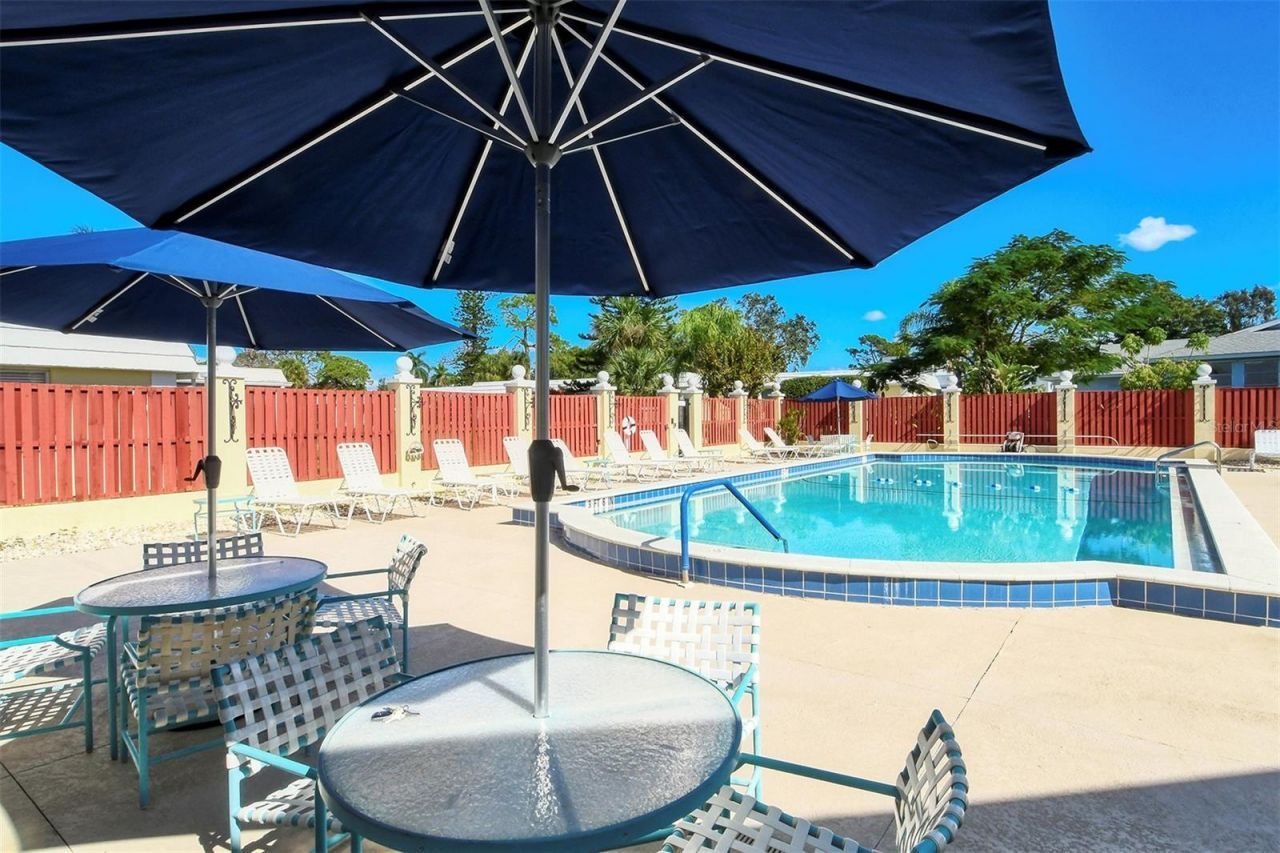 5911 Tidewood Avenue, Unit 3, Sarasota, FL 34231 Photo