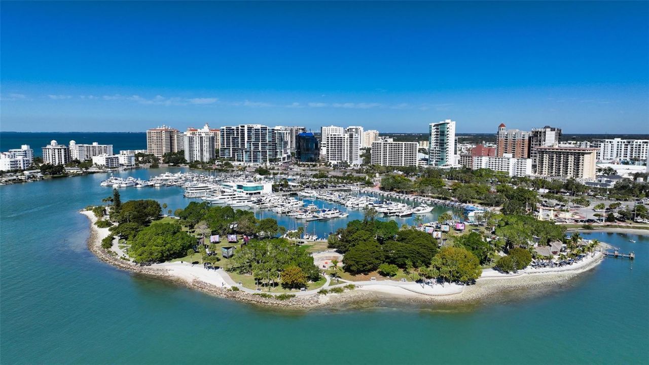 5911 Tidewood Avenue, Unit 3, Sarasota, FL 34231 Photo