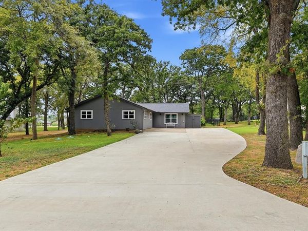 237 Cayuga Trail, Lake Kiowa, TX 76240