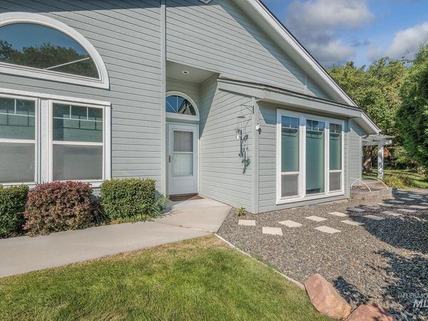 1823 Ray Ave, Caldwell, ID 83605