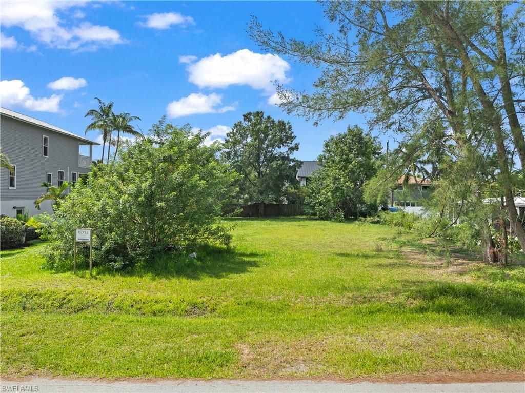 734 Park Ave, Naples, FL 34110 Photo
