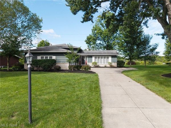 5058 Millwood Drive , Broadview Heights, OH 44147