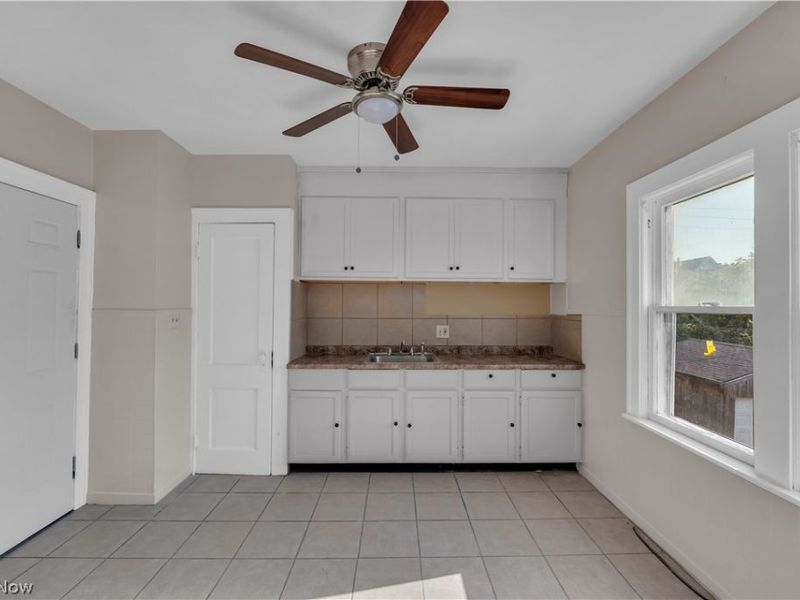 12812 Parkhill Avenue, Unit 2/UP, Cleveland, OH 44120 Photo 10