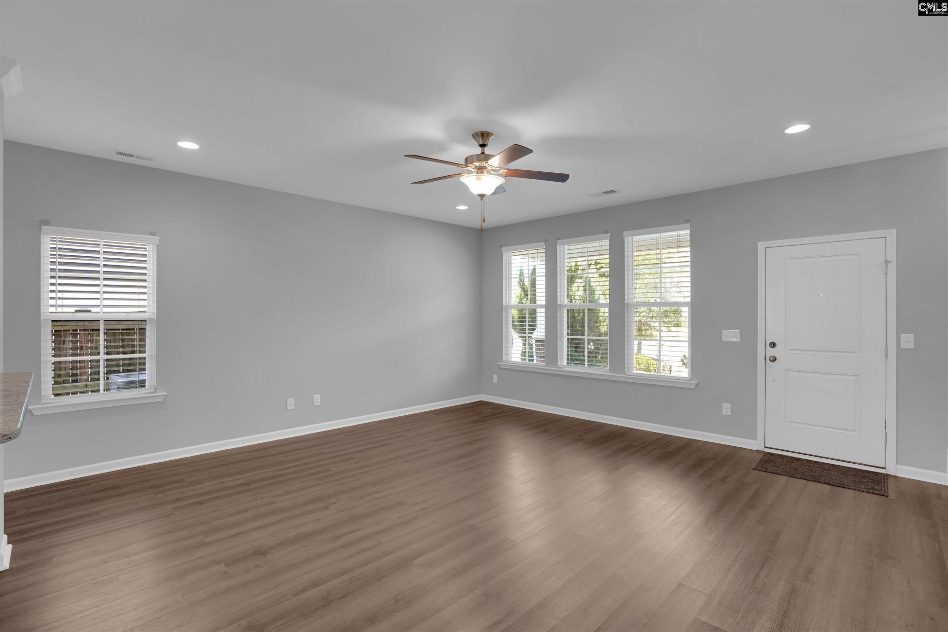 220 Liberty Ridge Drive  Photo 10