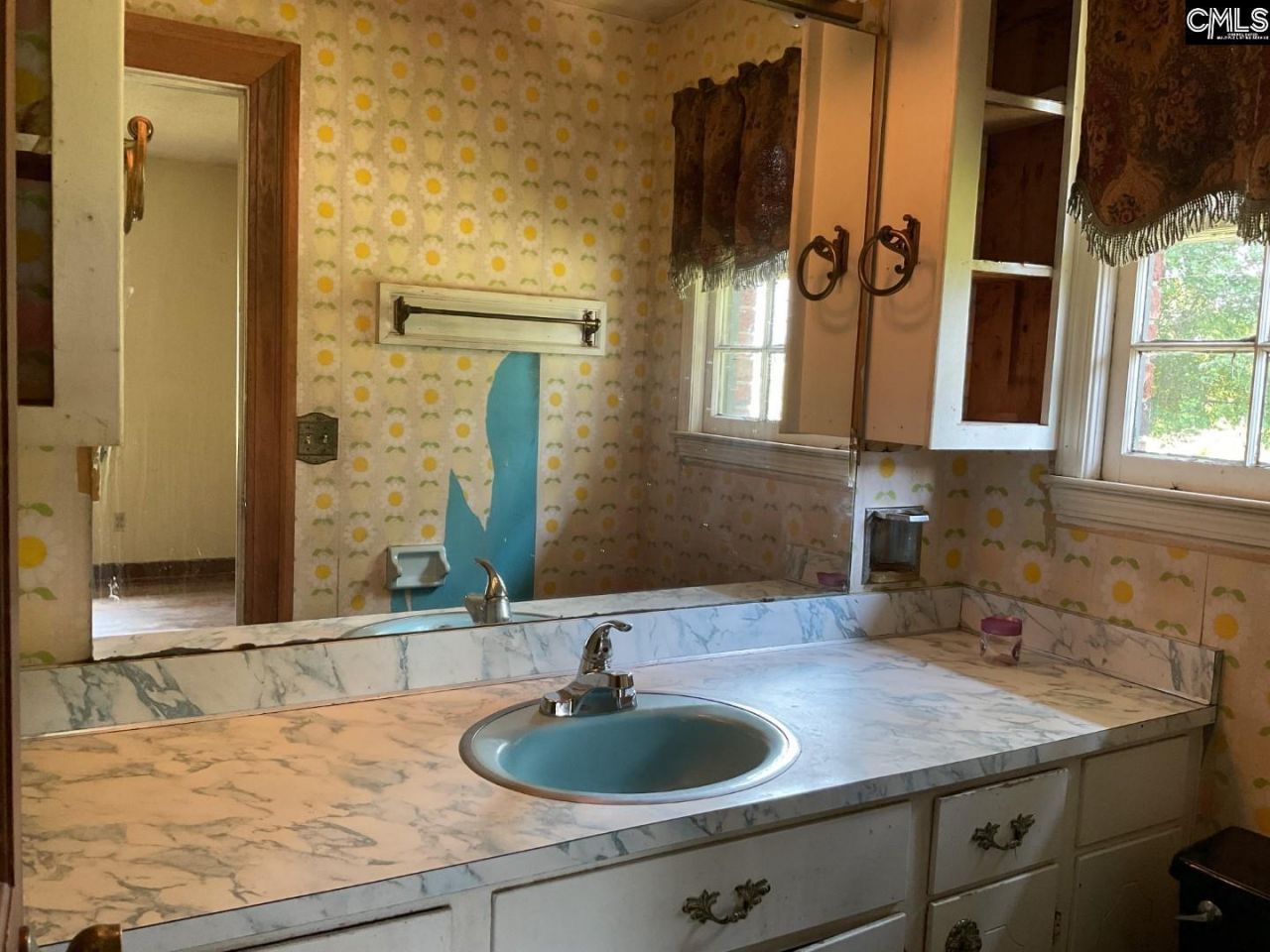 2229 Hardscrabble Road  Photo 24