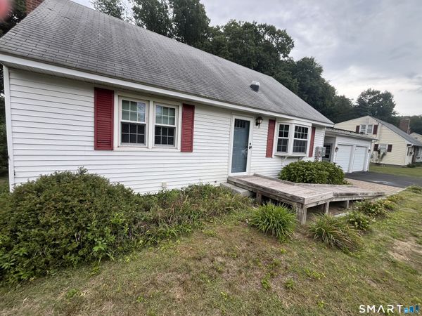 17 Queen, Enfield, CT 06082
