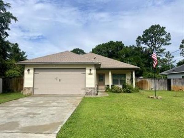 2235 Palo Alto Street, Navarre, FL 32566
