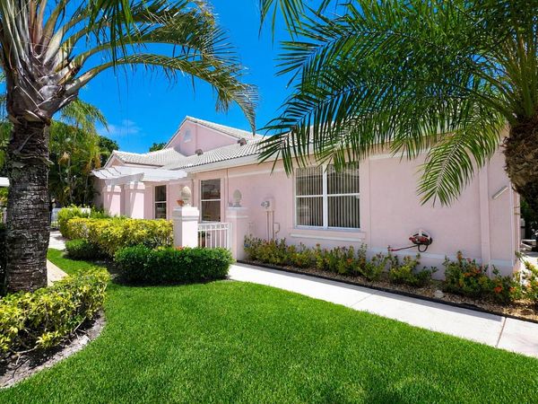 221 Green Point Circle, Palm Beach Gardens, FL 33418