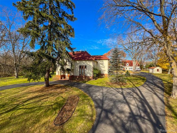 5044 Charing Cross Road , Bloomfield Hills, Mi 48304