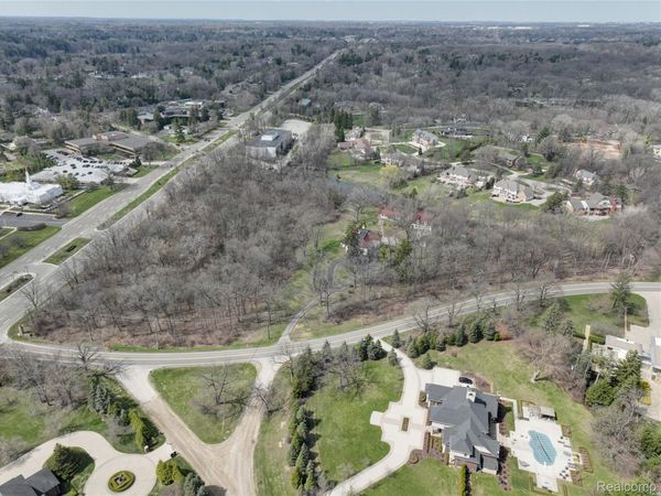 5044 Charing Cross Road , Bloomfield Hills, Mi 48304