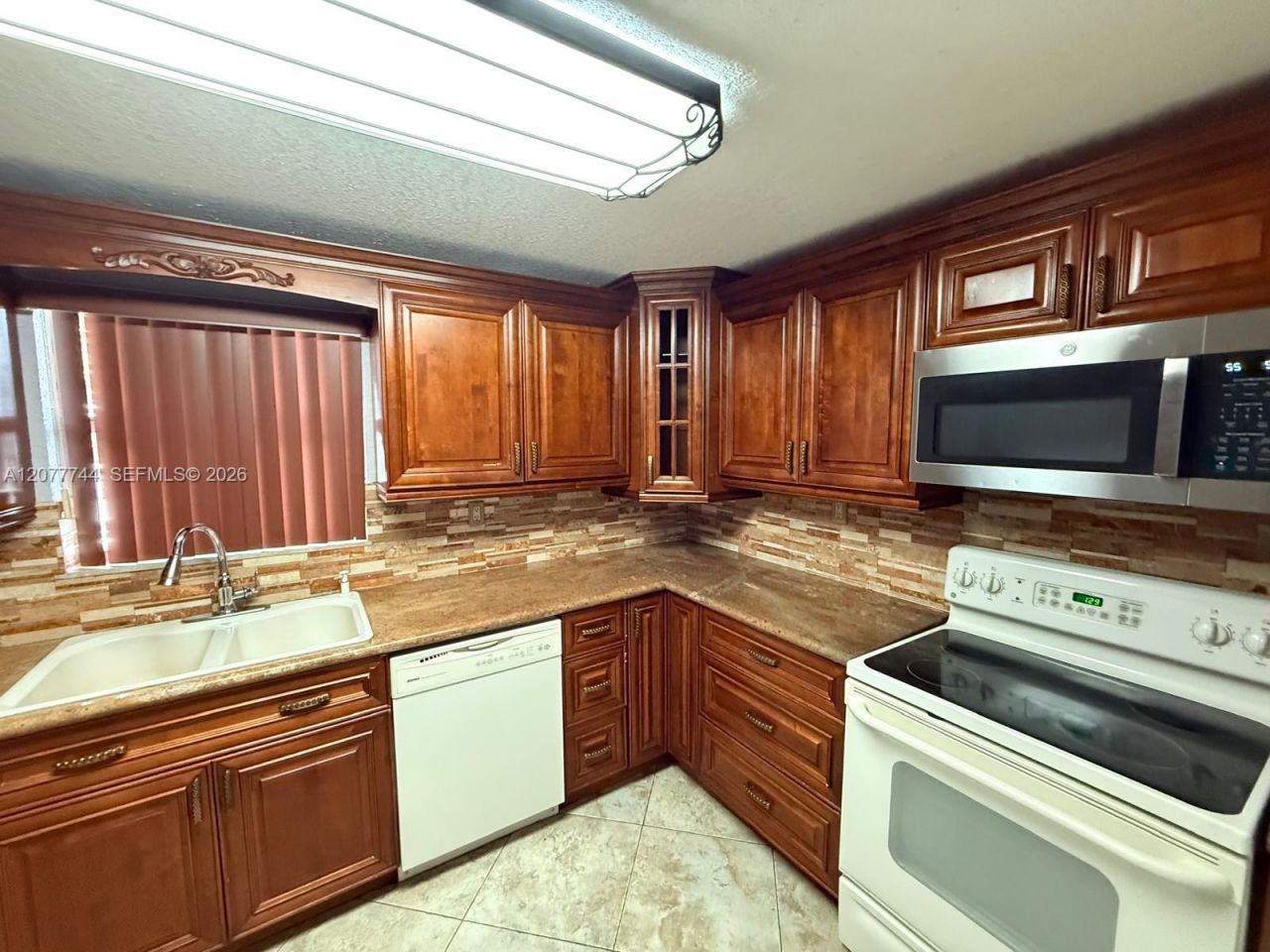 9357 Fontainebleau Blvd , Unit D104, Miami, FL 33172 Photo