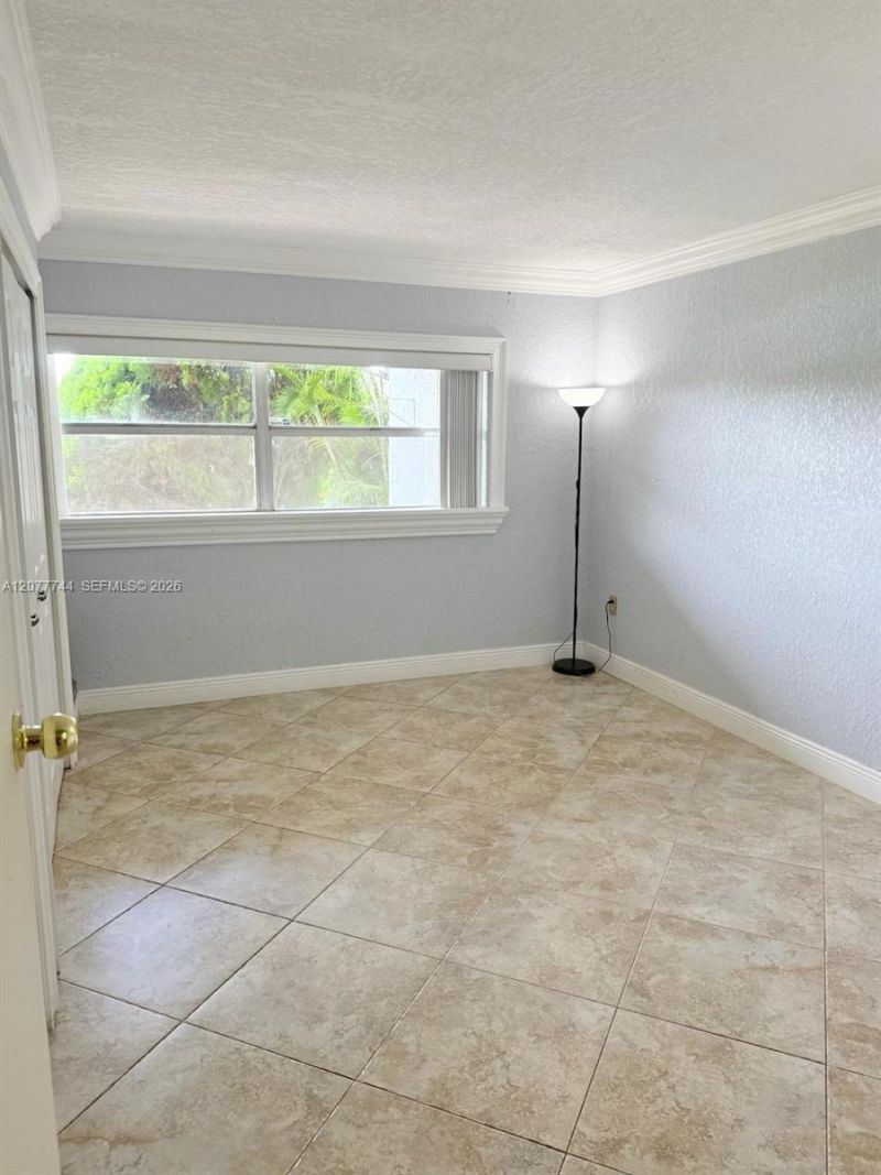 9357 Fontainebleau Blvd , Unit D104, Miami, FL 33172 Photo