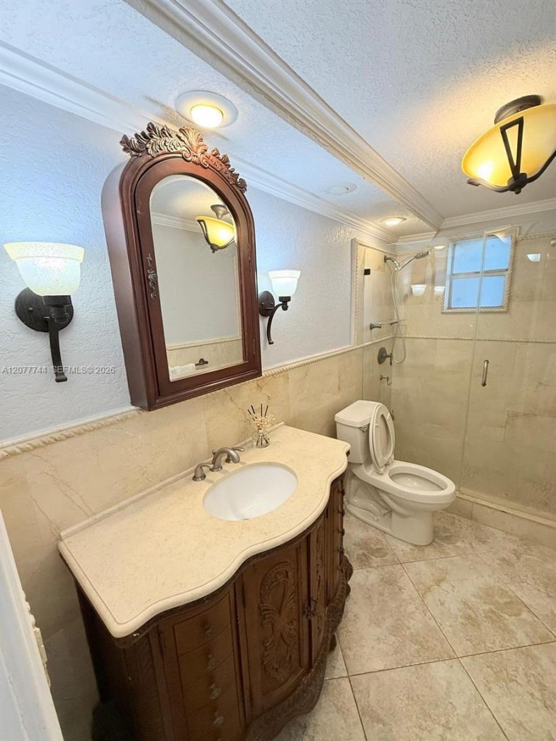 9357 Fontainebleau Blvd , Unit D104, Miami, FL 33172 Photo