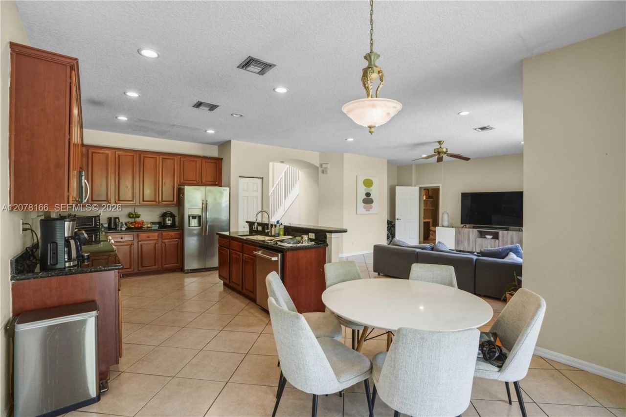 19143 Crystal St, Unit 19143, Weston, FL 33332 Photo
