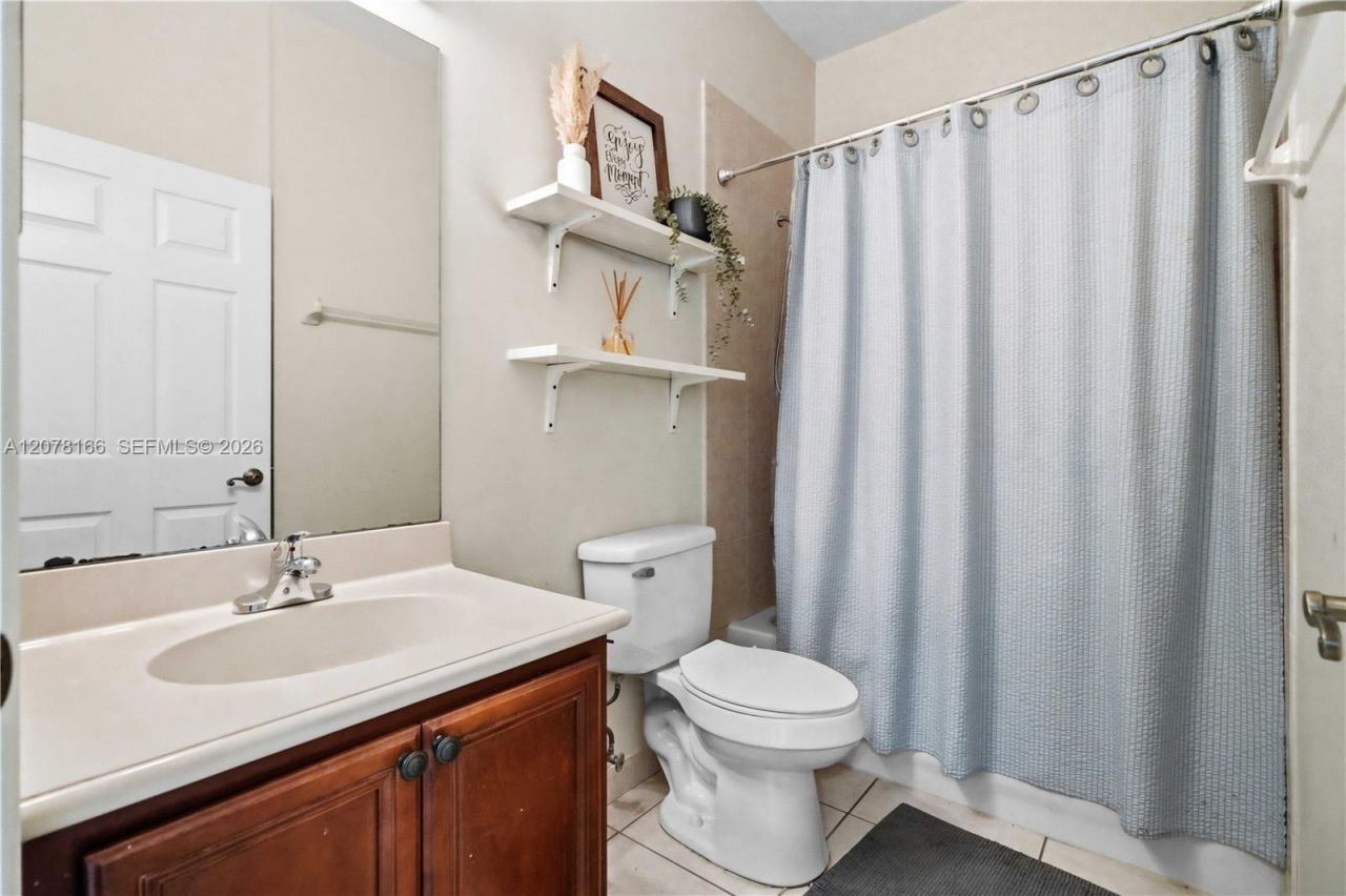 19143 Crystal St, Unit 19143, Weston, FL 33332 Photo