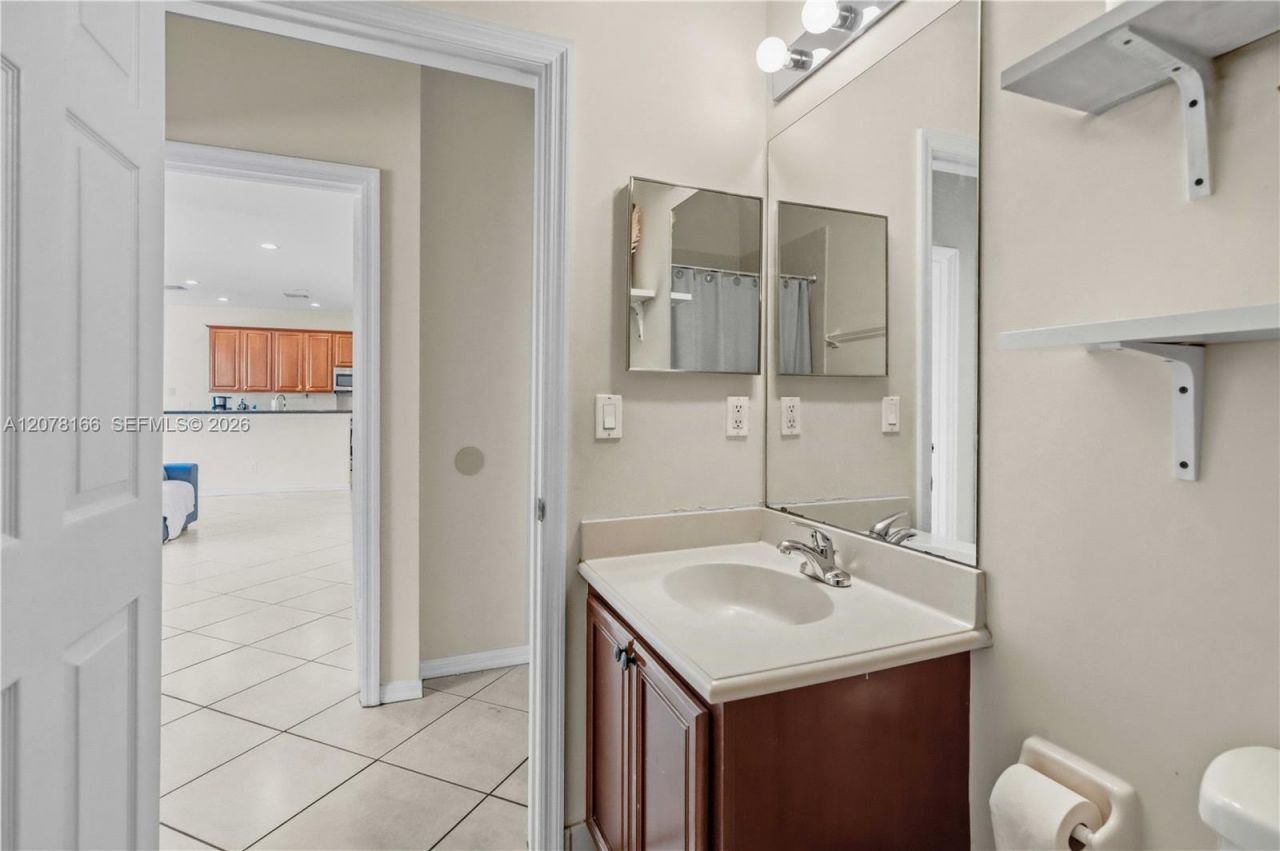 19143 Crystal St, Unit 19143, Weston, FL 33332 Photo