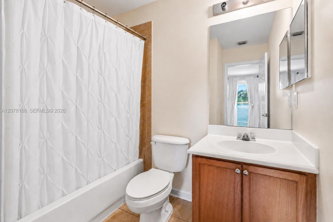 19143 Crystal St, Unit 19143, Weston, FL 33332 Photo