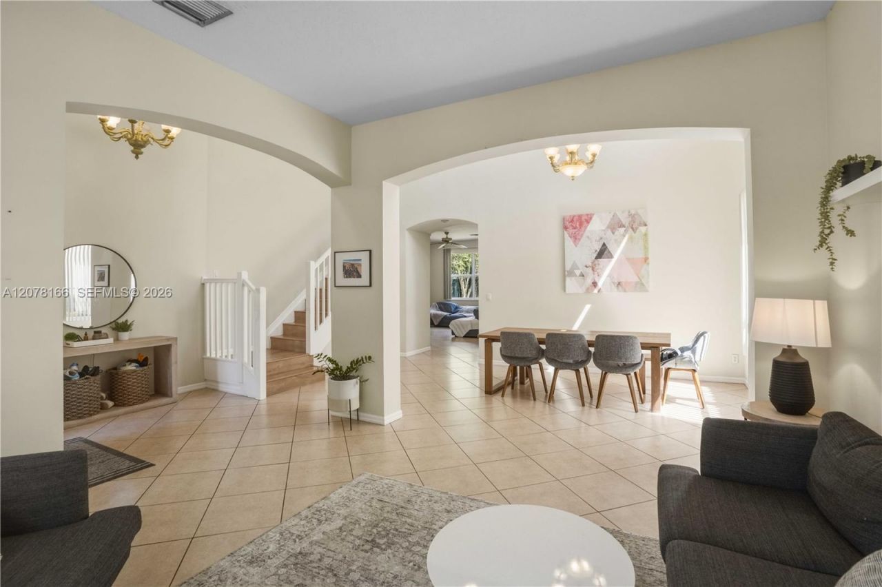 19143 Crystal St, Unit 19143, Weston, FL 33332 Photo