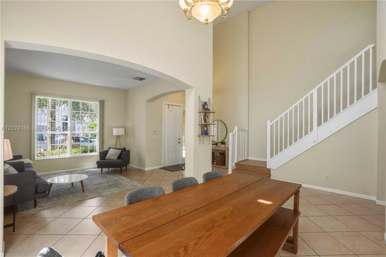 19143 Crystal St, Unit 19143, Weston, FL 33332 Photo