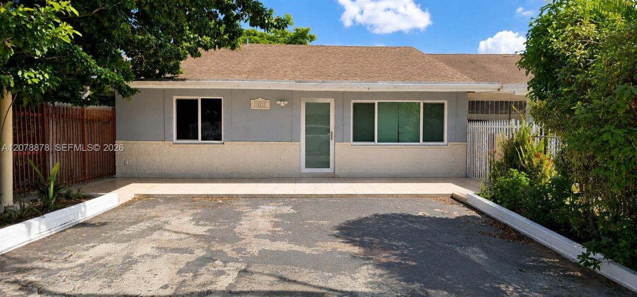 18820 NW 45th Ave, Miami Gardens, FL 33055 Main Photo