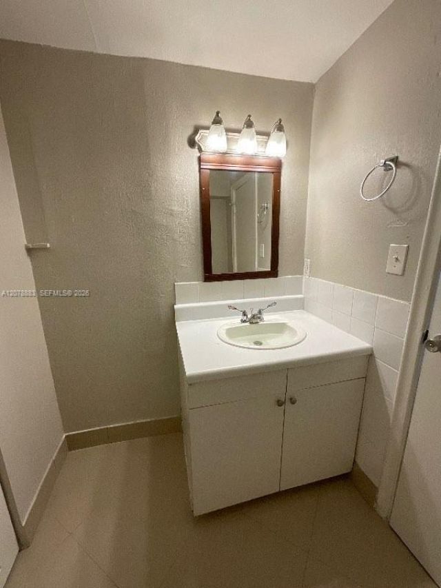 2100 NW 74th Ave, Sunrise, FL 33313 Photo