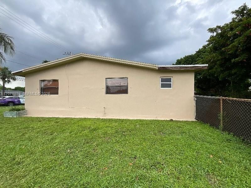 2100 NW 74th Ave, Sunrise, FL 33313 Photo