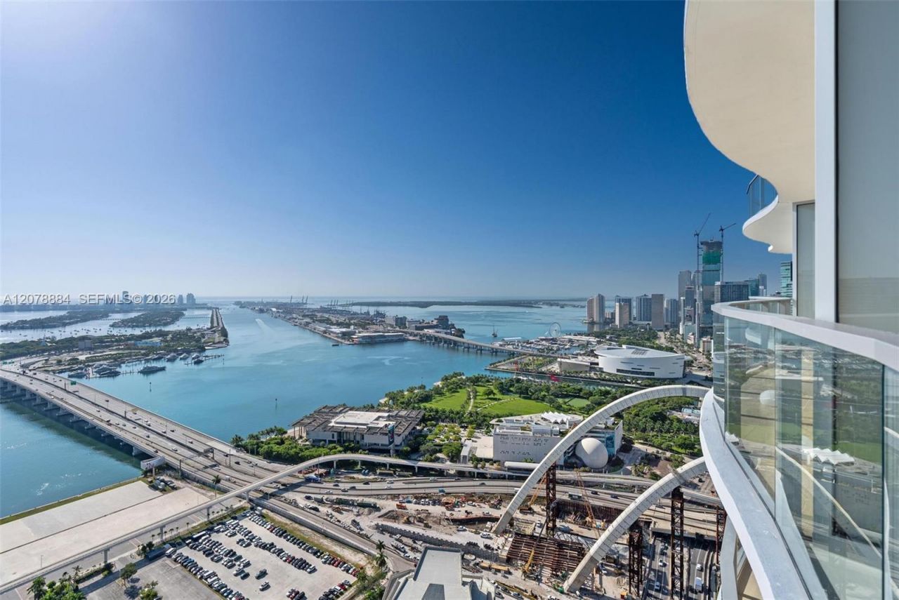 1400 Biscayne Blvd , Unit 4504, Miami, FL 33132 Photo