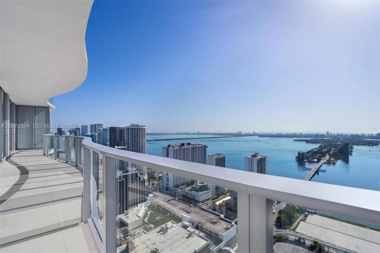 1400 Biscayne Blvd , Unit 4504, Miami, FL 33132 Photo