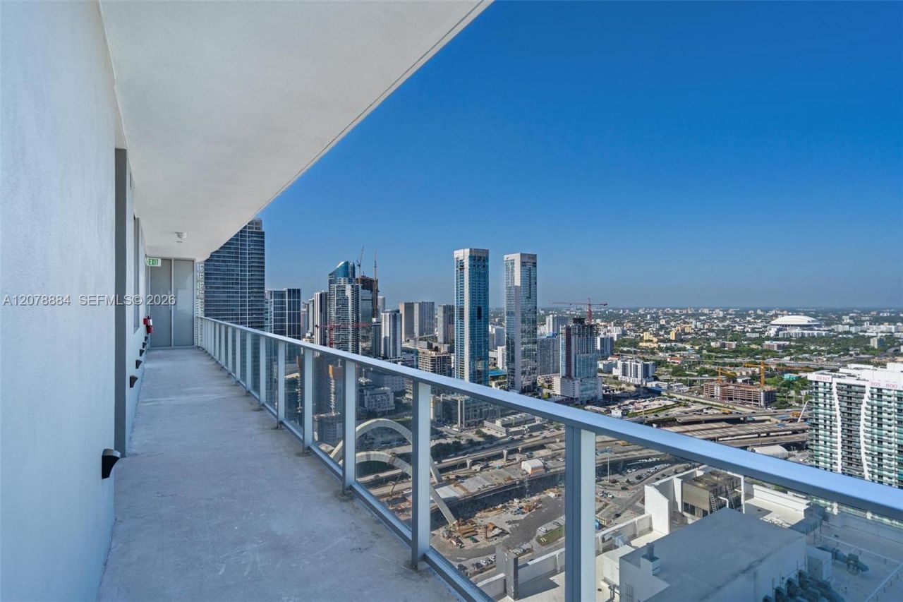 1400 Biscayne Blvd , Unit 4504, Miami, FL 33132 Photo