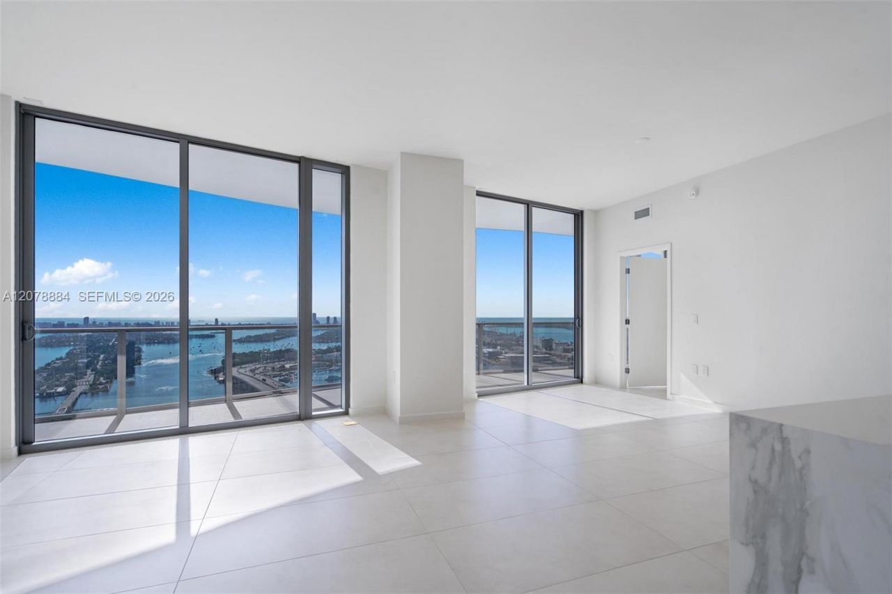 1400 Biscayne Blvd , Unit 4504, Miami, FL 33132 Photo