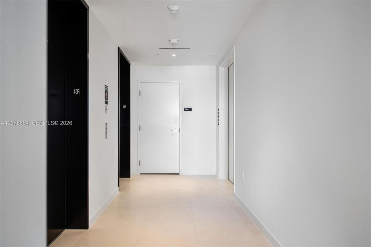 1400 Biscayne Blvd , Unit 4504, Miami, FL 33132 Photo