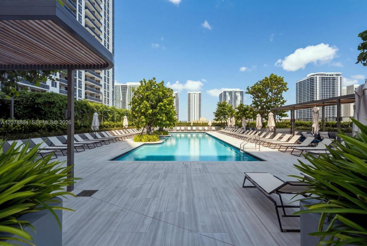 1400 Biscayne Blvd , Unit 4504, Miami, FL 33132 Photo