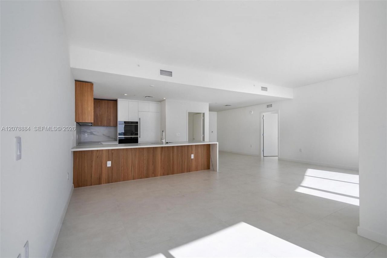 1400 Biscayne Blvd , Unit 4504, Miami, FL 33132 Photo
