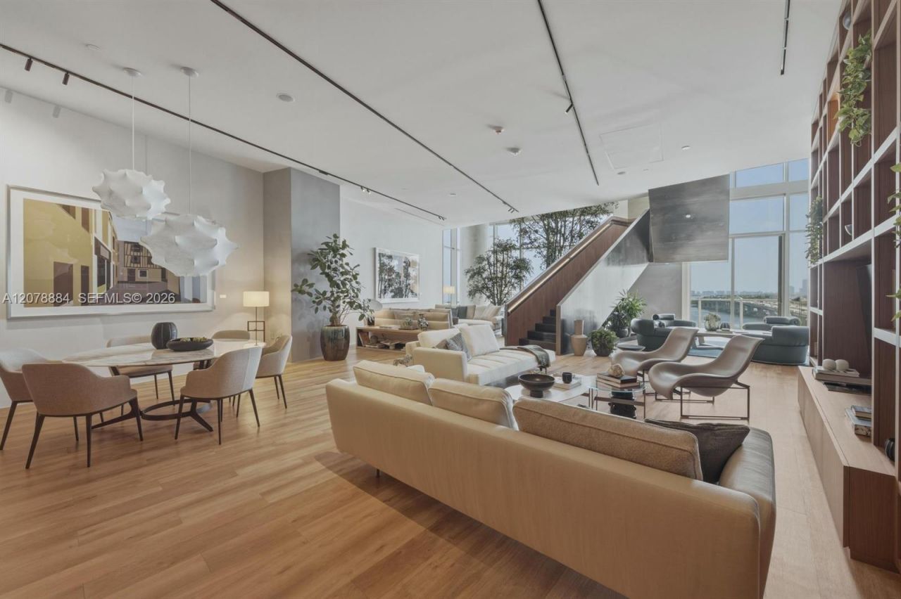 1400 Biscayne Blvd , Unit 4504, Miami, FL 33132 Photo