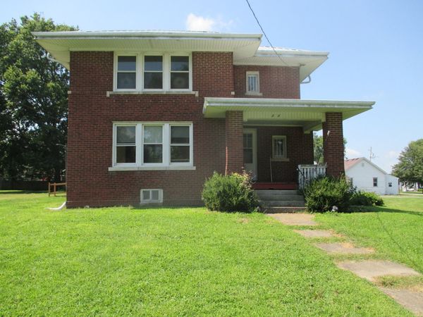 203 S West Street , Sadorus, IL 61872