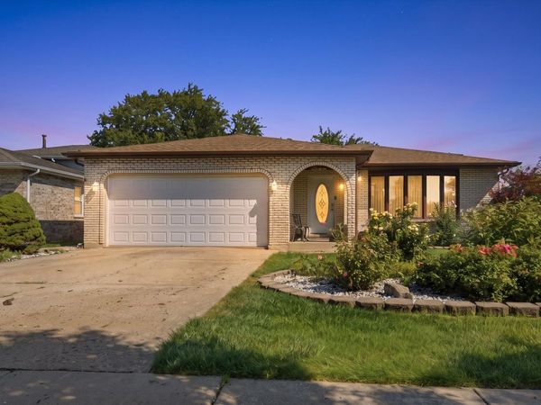 7116 W 85th Place , Burbank, IL 60459