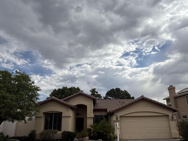 312 W ANGELA Drive, Phoenix, AZ 85023