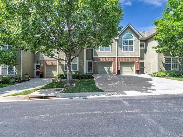 15828 W 61 Street, Shawnee, KS 66217
