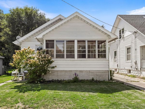 1450 Walker Avenue NW, Grand Rapids, MI 49504