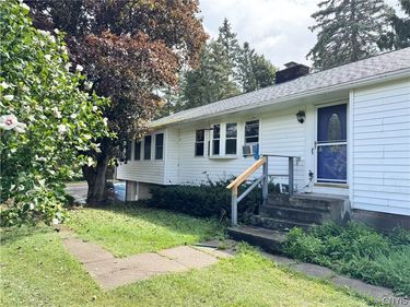 4137 Makyes Road, Syracuse, NY 13215
